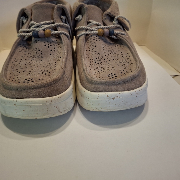 Hey Dude Women's Beige Moccasins Boots with Beads - Picture 9 of 13